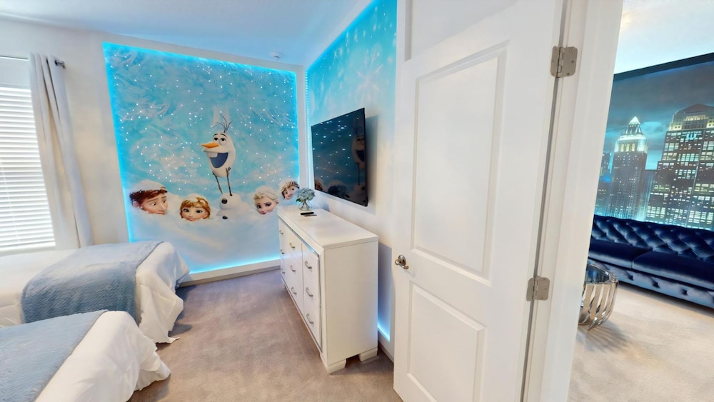 8 Bedroom Themed Rooms Huge Games Room Pool Spa