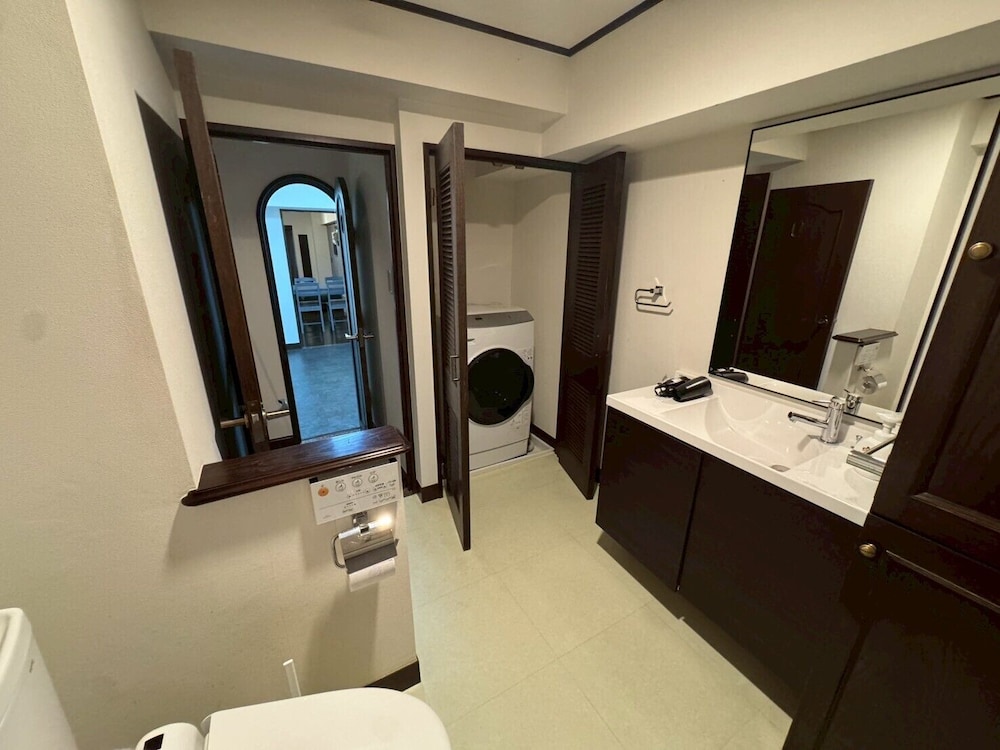 sunmallcrest403