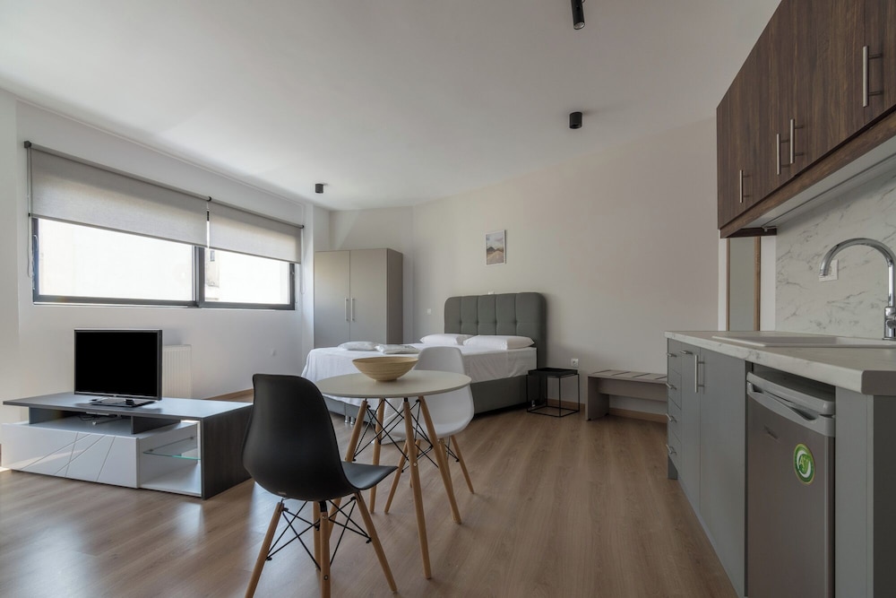 Leochares Lifestyle Apartments