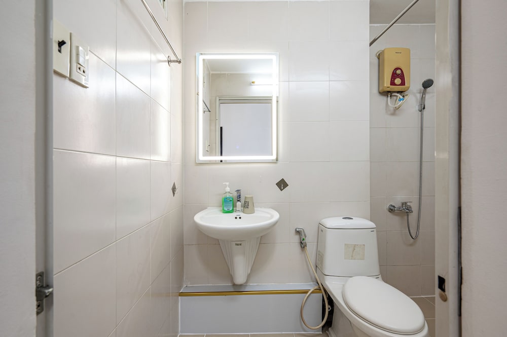 Saigon Central Group Stay