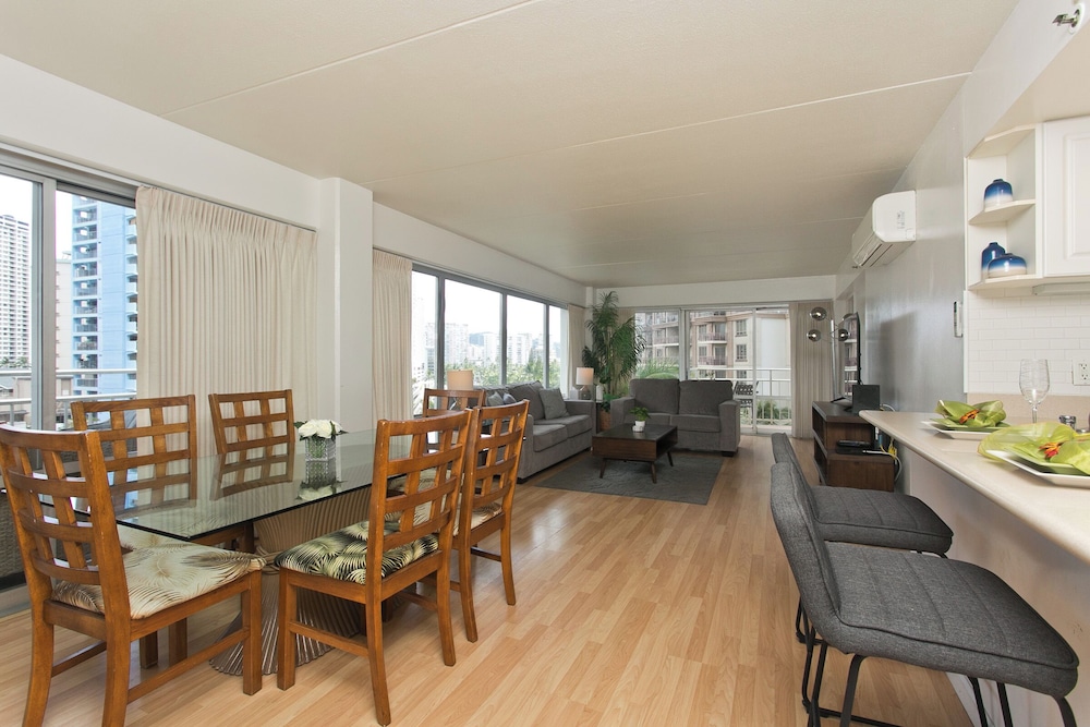 Ilikai Hotel 2Bedroom