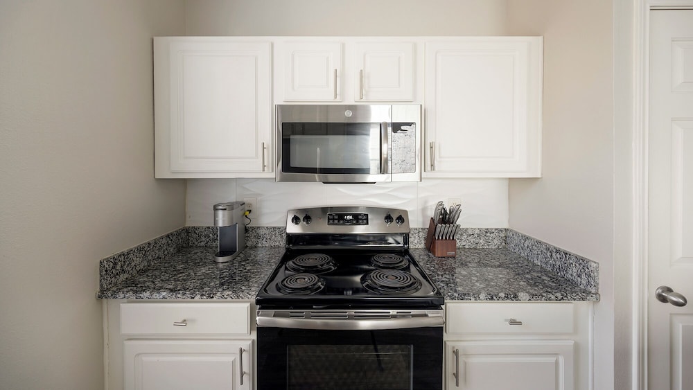 Landing Furnished Apartments near Barfield