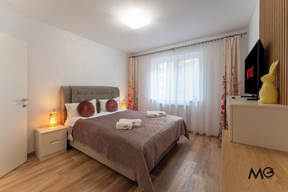 MoHost Sabina - Luxury with Balcony