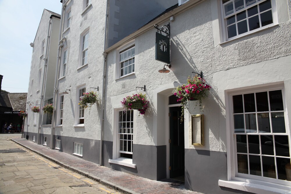 The Erskine Arms