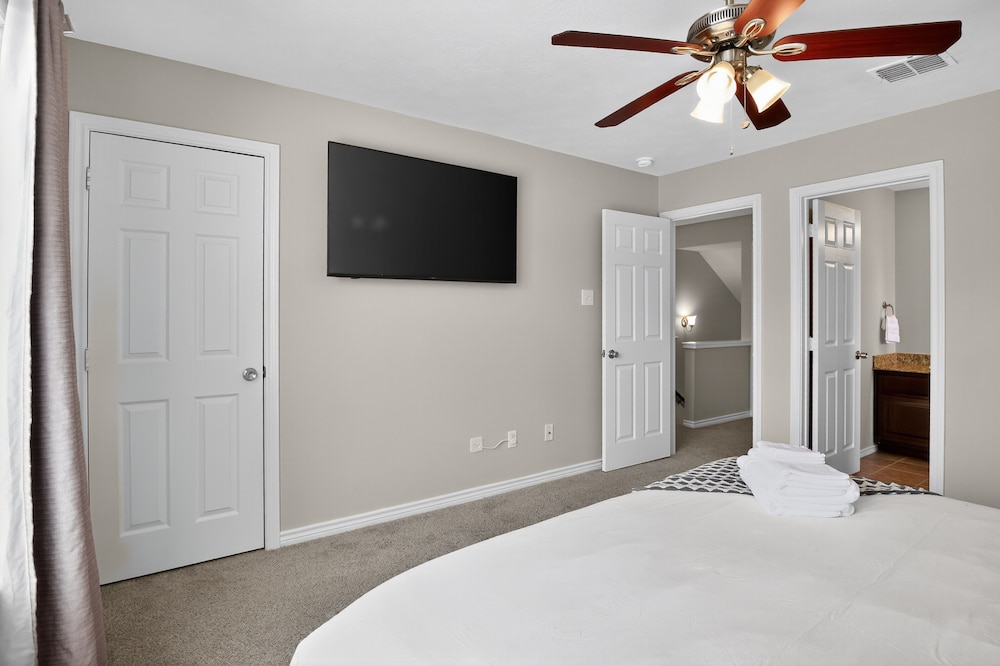 Game Day Getaway Near Texas A&m 4 Bedroom Home