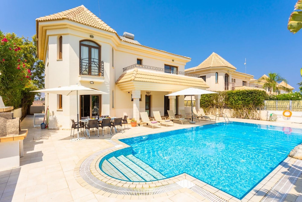 Villa Elysia in Paralimni