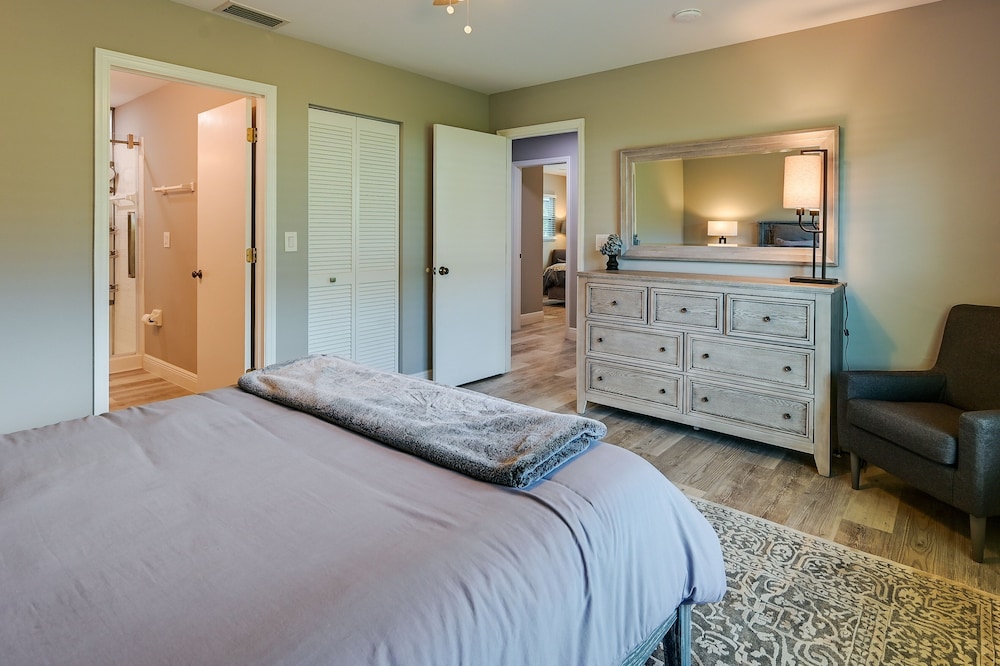 Bonita Springs Home w/ Pool - 2 Mi to Beach! view 2