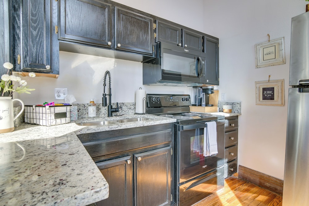 Loft-style Apt in Dtwn Monett: Pets Welcome!