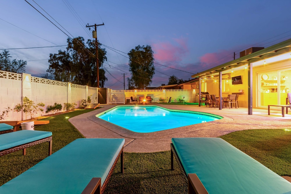 NEW The Mesquite Retreat on Oak Entertainers Oasis
