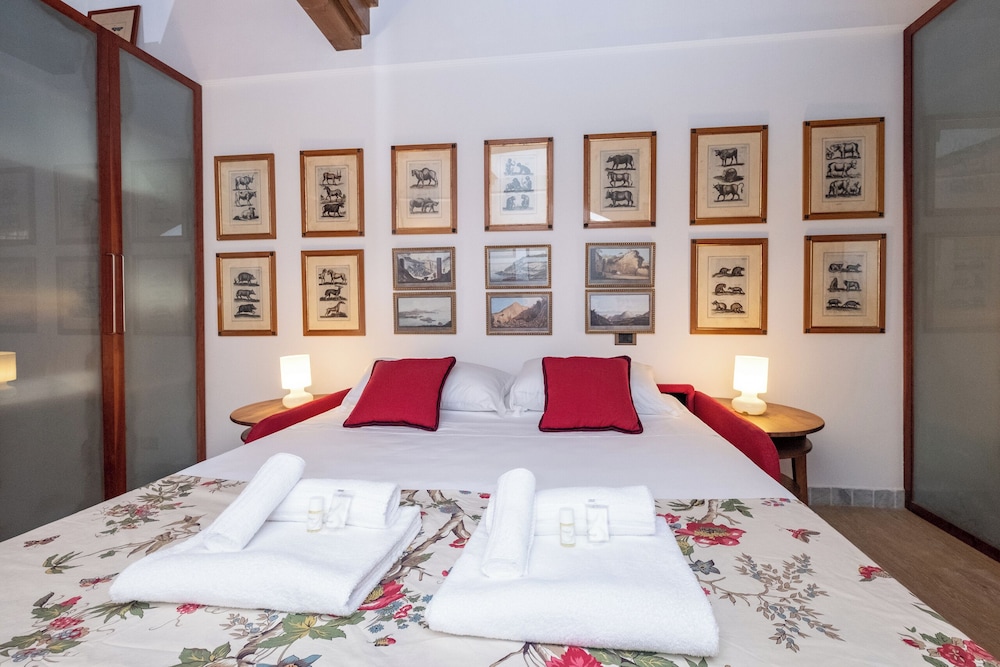 Campo De' Fiori Apartments