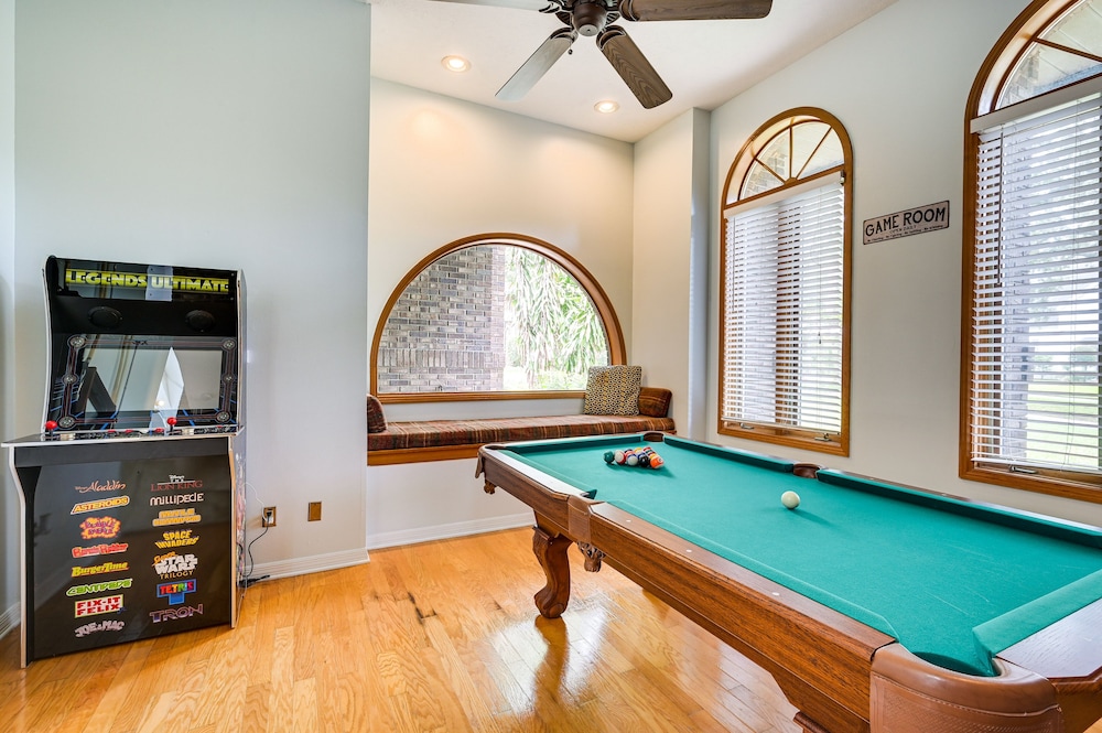 Tampa Vacations - Convenient Tampa Home: Lanai, Pool - Property Image 14