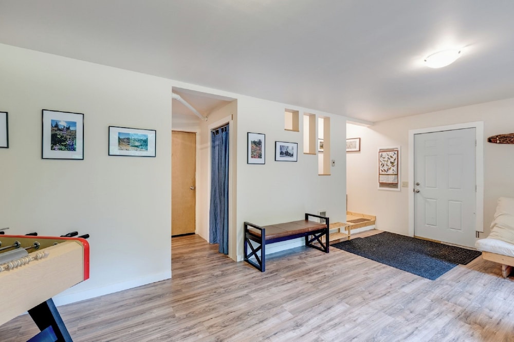 A 3 Story, 3 Bedroom Traditional Rustic Ski and Hiking Chalet