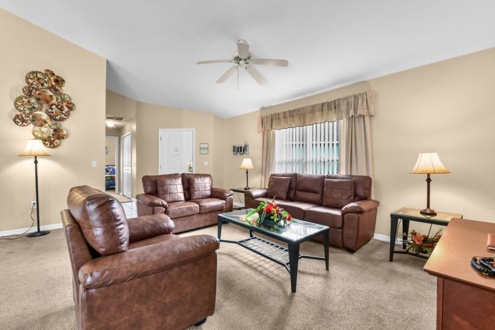 Reserve Retreat - Gated 4br With Pool Near Disney 4 Bedroom Villa