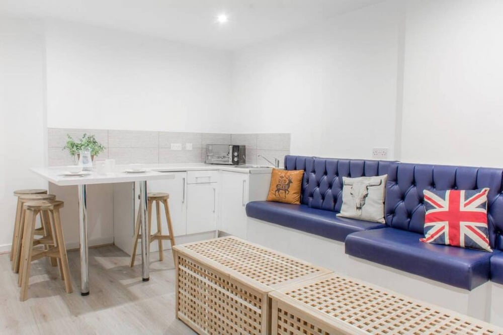 Host Apartments Fleet Nightlife III view 4