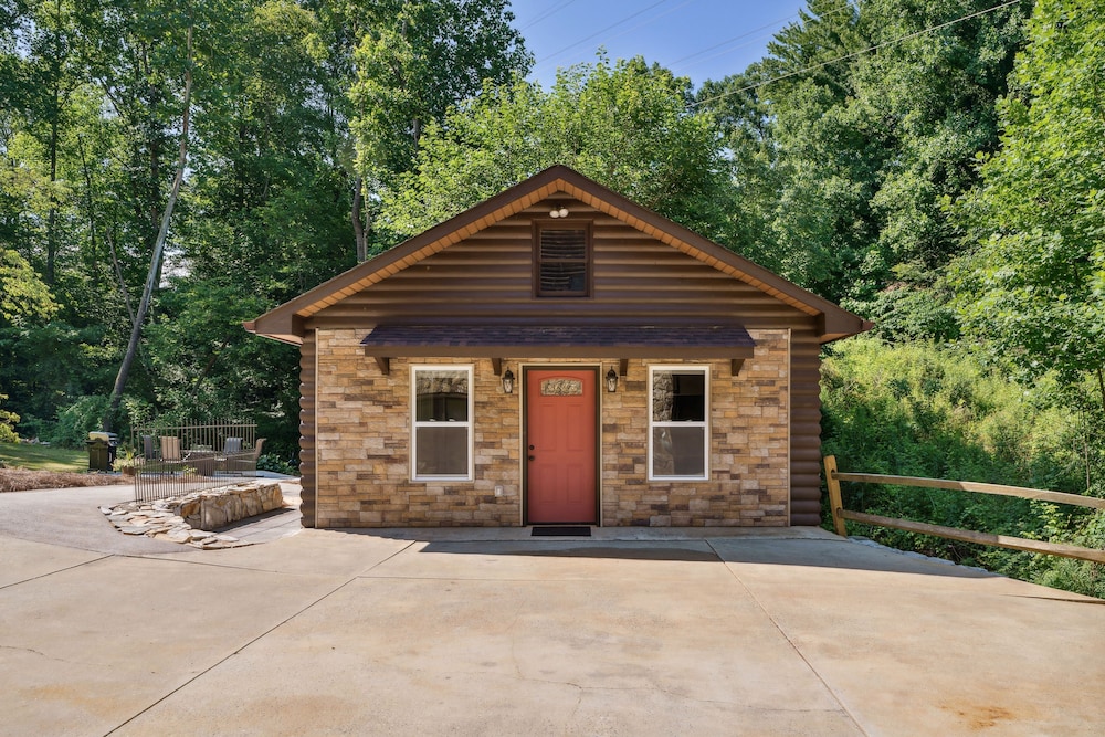 Hickory Hideaway: Forest-view Haven w/ Fire Pit! view 4