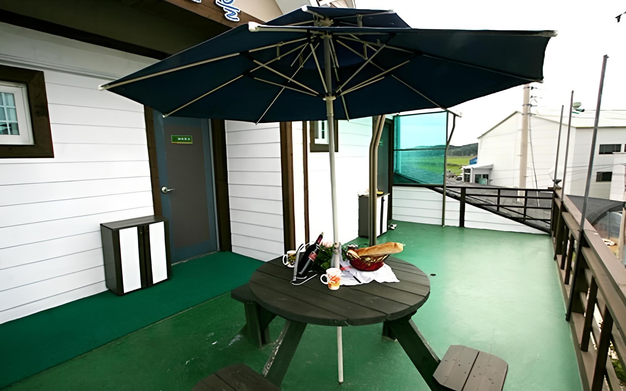 Taean Jeonyeongnoeul Pension view 5