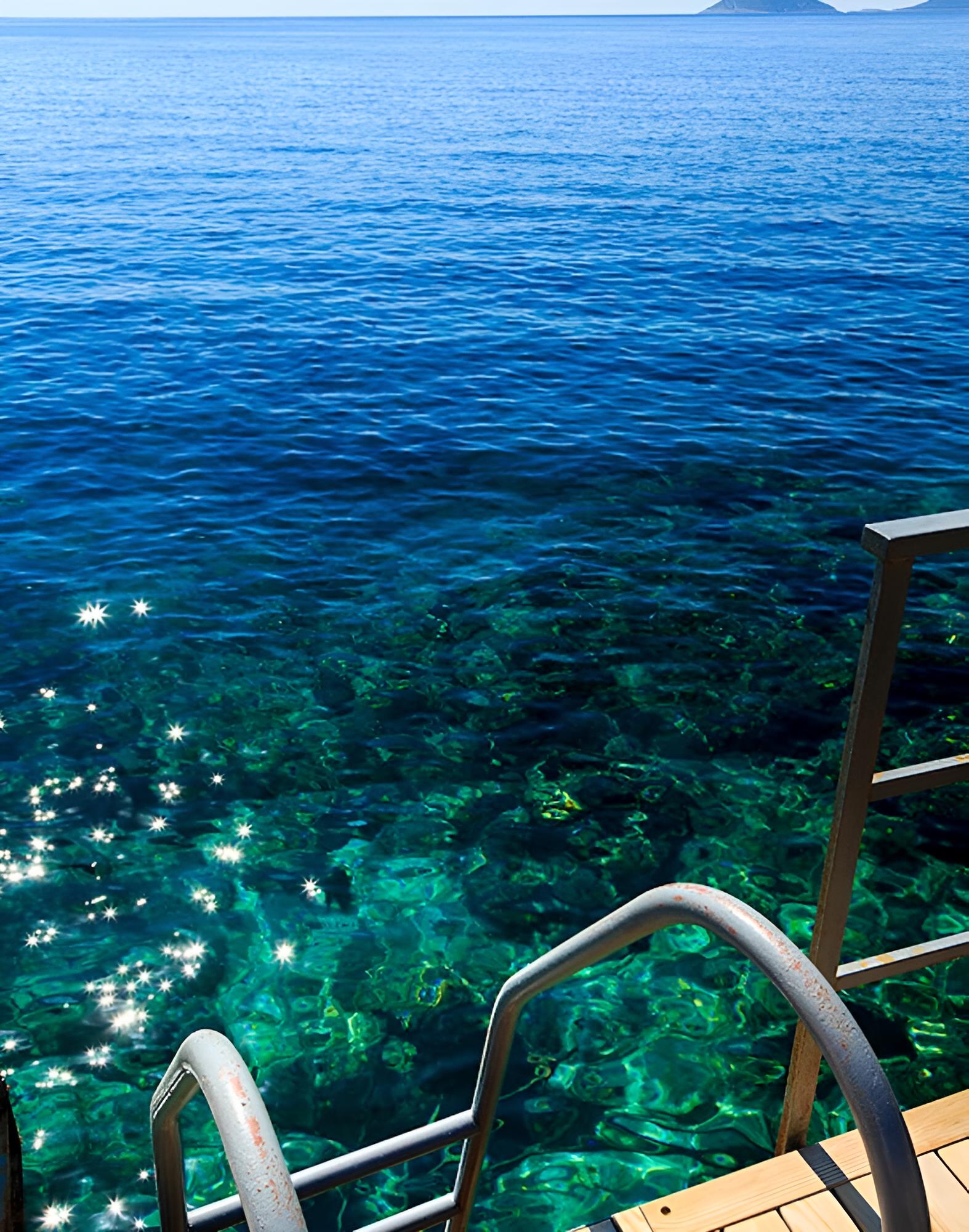 Korsan Kuzey-stunning 5bed Private Beach Platform view 3