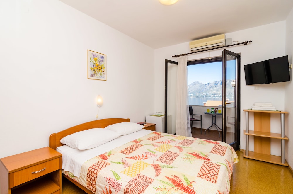 Cina Apartments