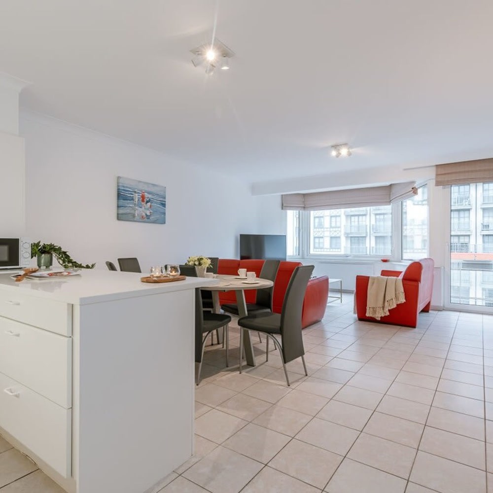 Superb Apartment With sea View and Private Parking