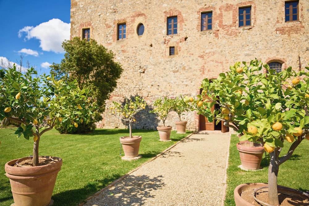 Sant'Anna in Camprena Agriturismo