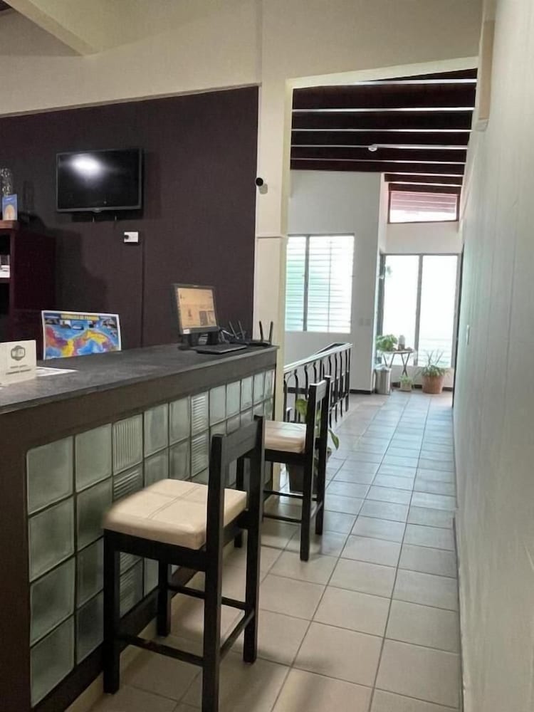 HOSTAL EL PRADO