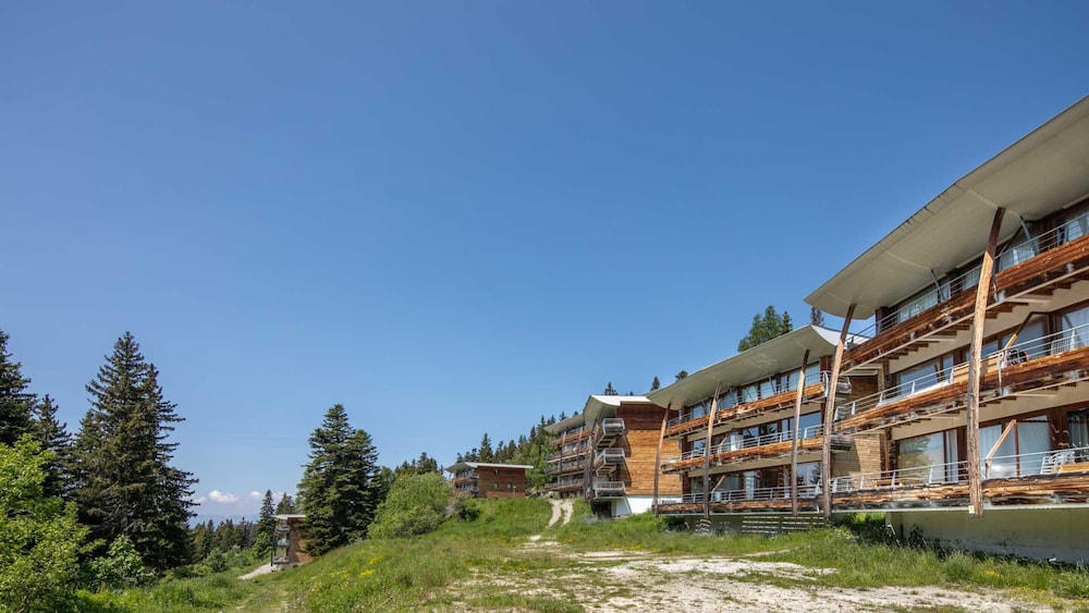Apartment in Chamrousse With Mountain Views