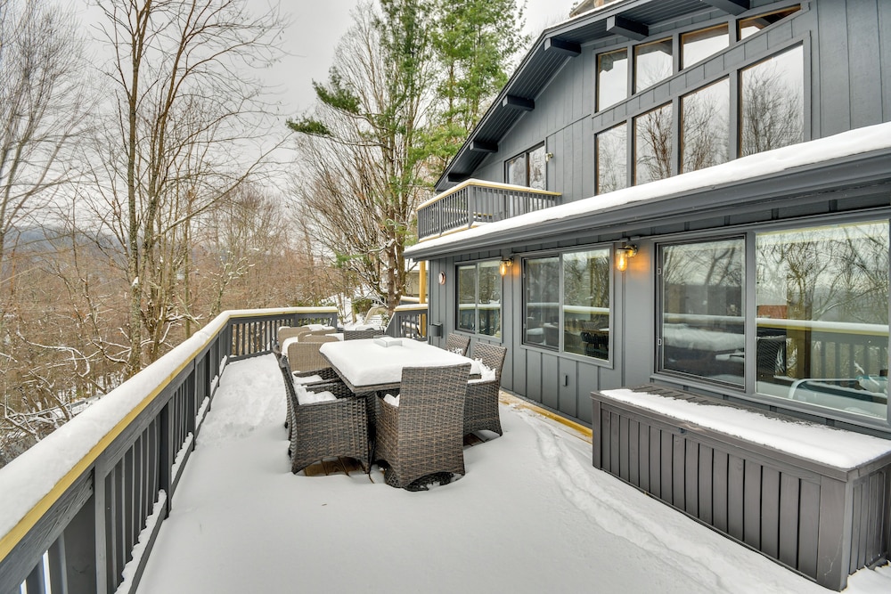 6 Mi to Skiing: Home w/ Hot Tub in Seven Devils!