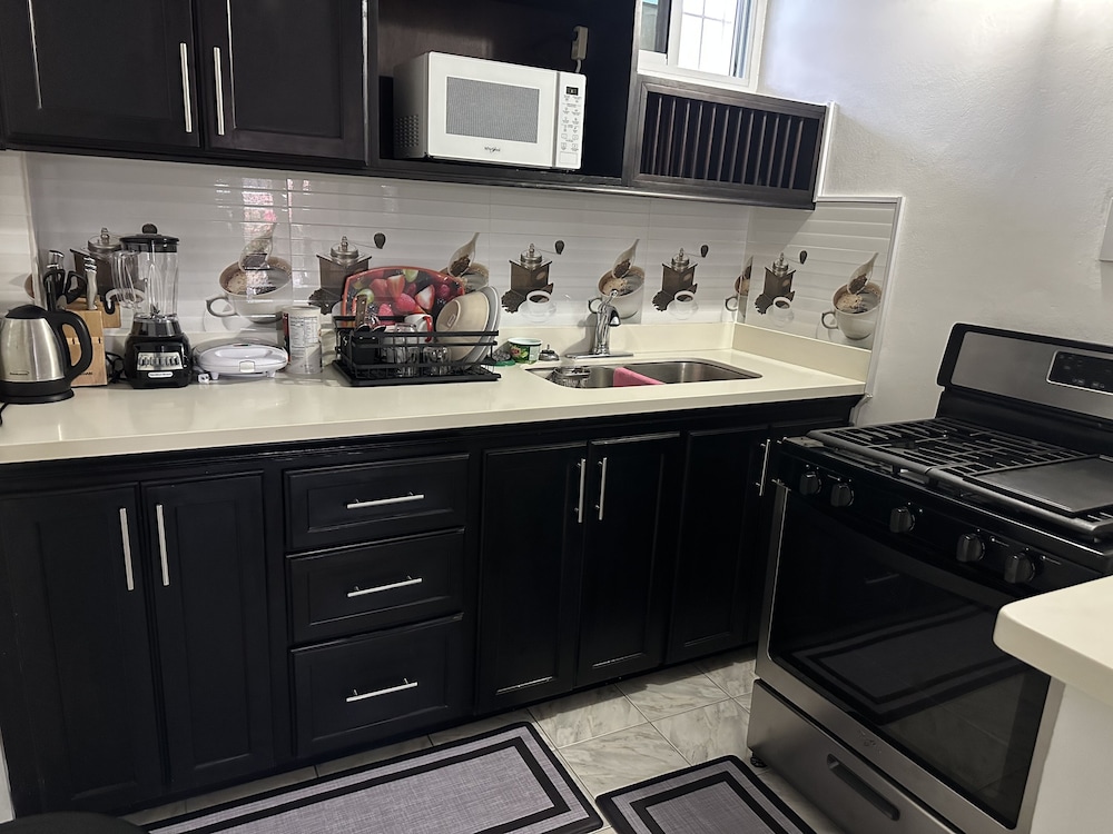 Remarkable 1-bed Apartment in Montego Bay view 4