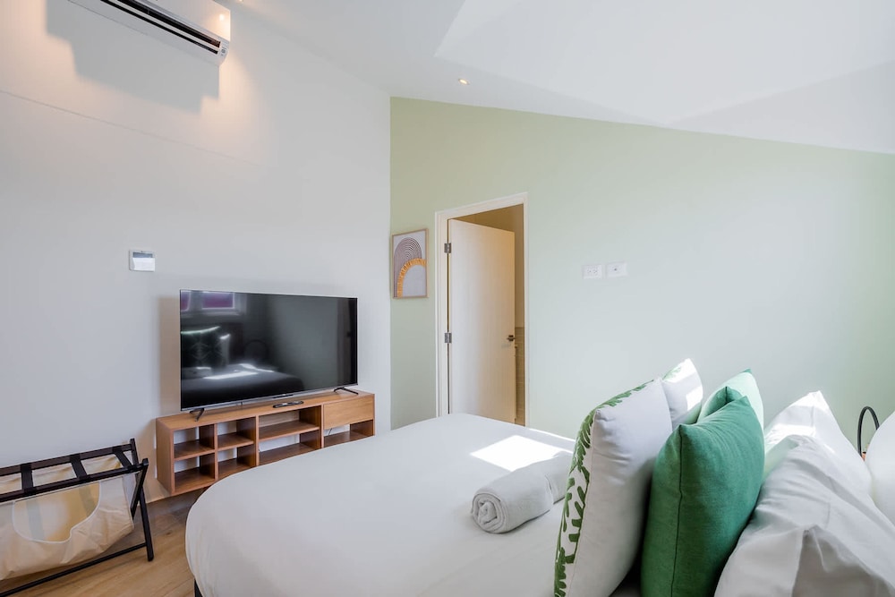 w Homely 2BR With Balcony in Panama