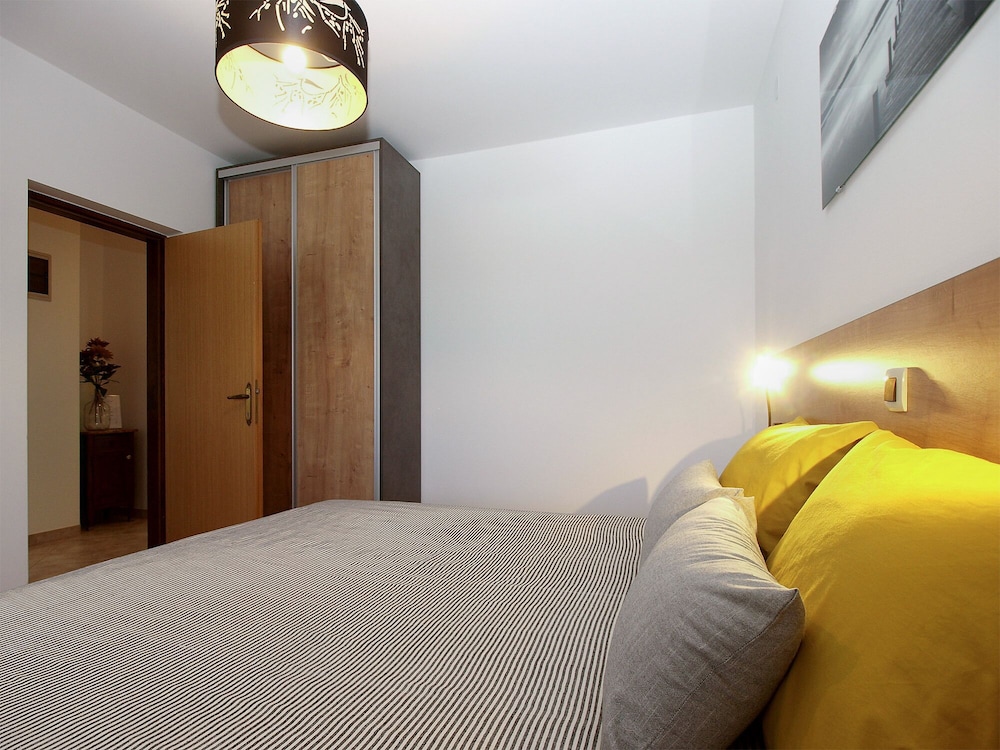 Apartment 1868 view 5