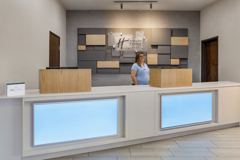 Waycross Vacations - Holiday Inn Express Hotel  Suites Waycross, an IHG Hotel - Property Image 5