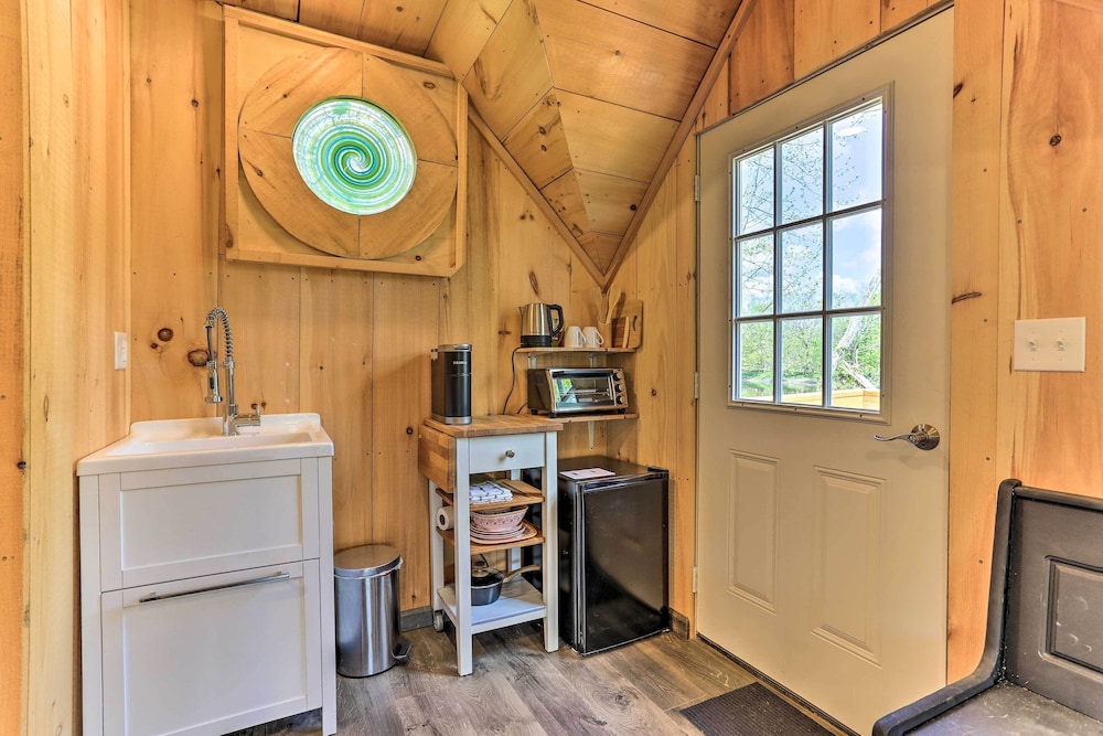 Cozy Upstate Studio w/ Walkill River Views! - Property Image 28