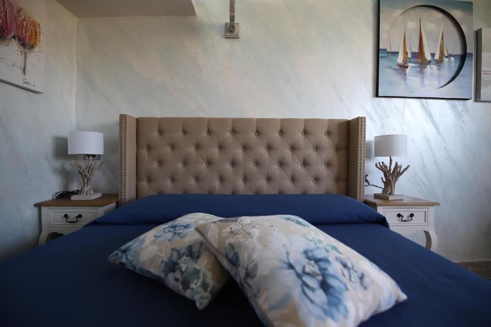 Room in B&B - Relais Dea Degli Ulivi House