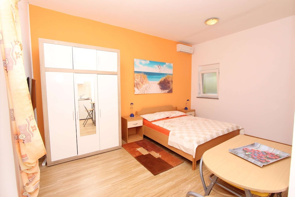 Apartments Sena