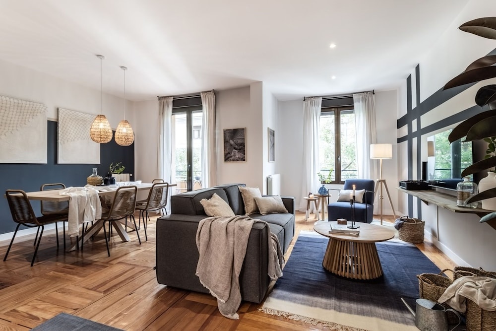 Sebastiano - 3 Bedrooms and Balcony in Almagro