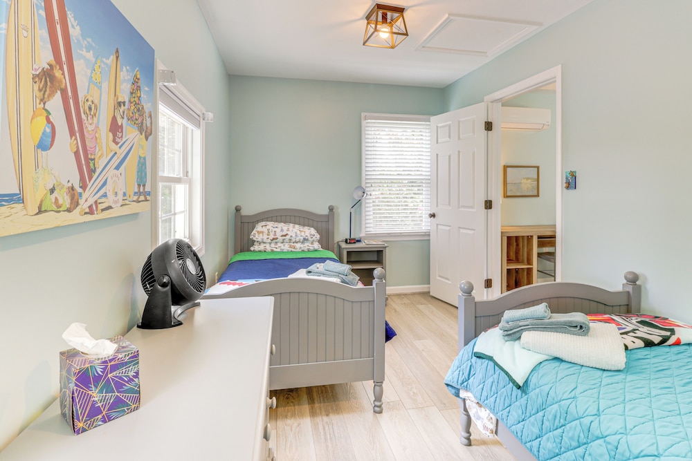 Boat Dock & Kayaks: Waterfront Home in Deltaville!