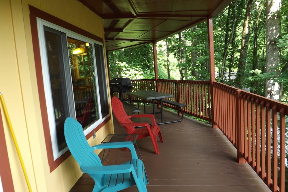 Cabins at Twinbrook Resort