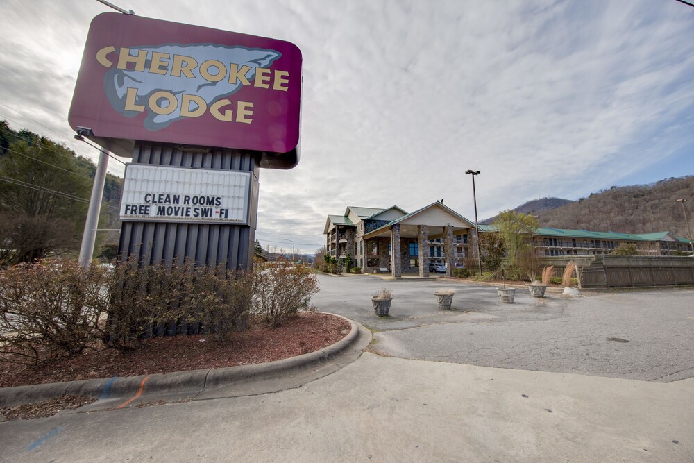 Cherokee Lodge
