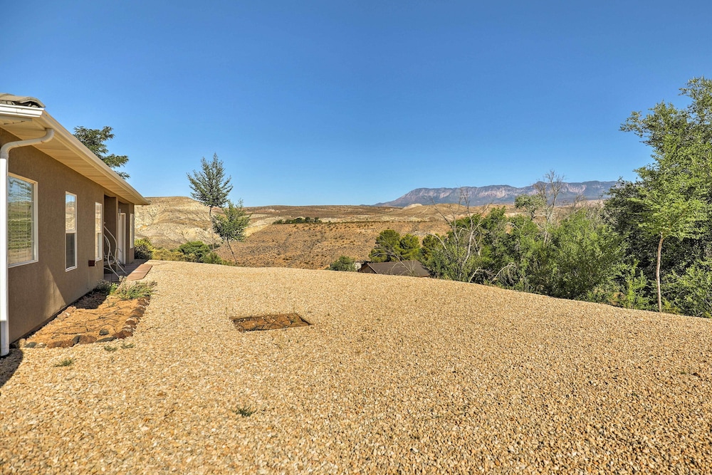 Family-friendly Home Near Zion National Park! view 5