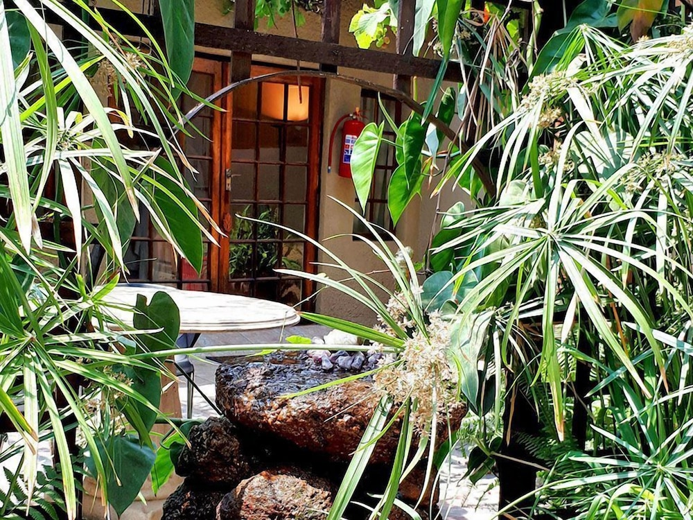 Cappuccino's Lodge