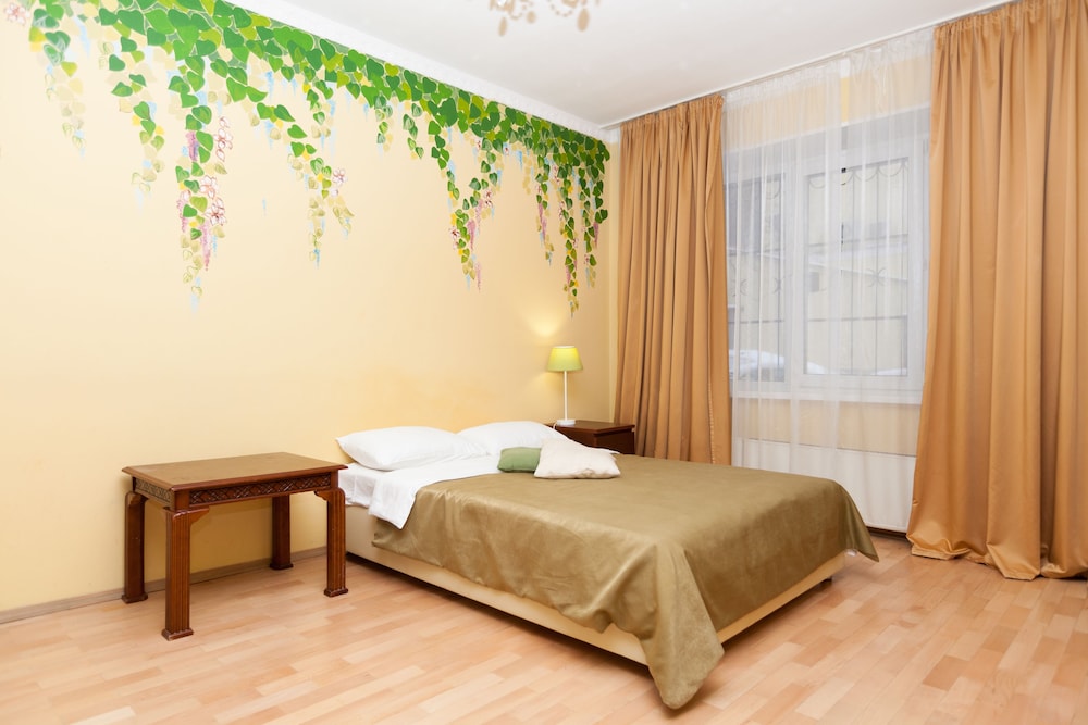 Kvart Boutique Smolenskaya