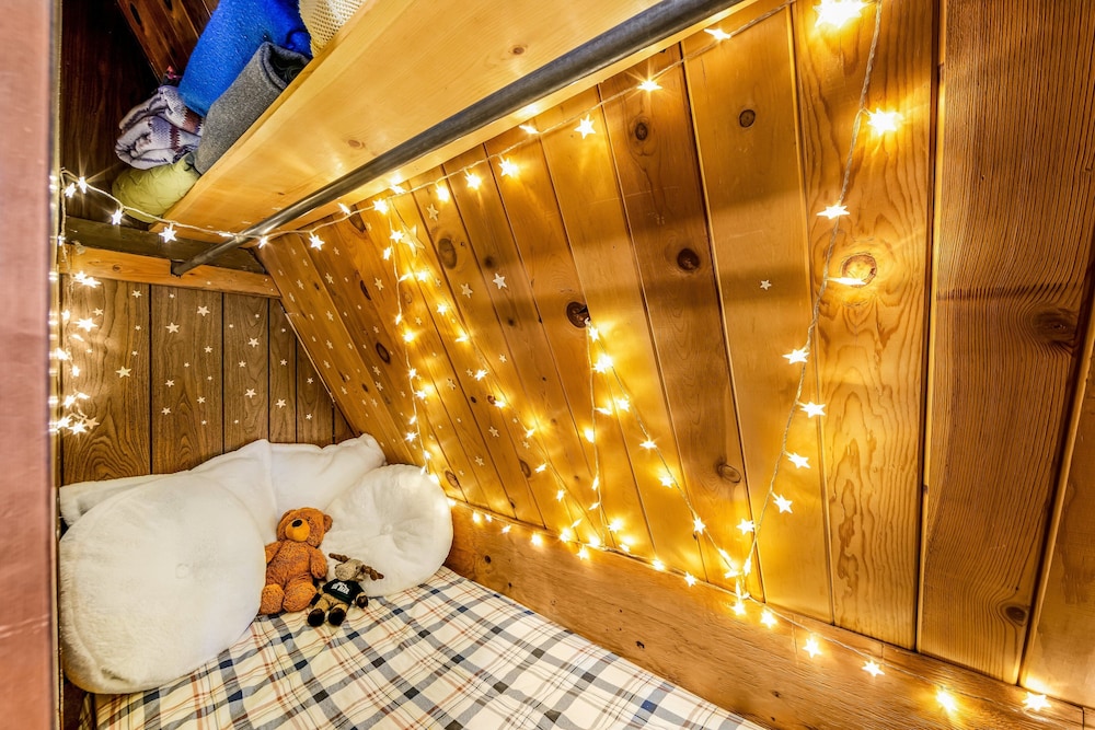 Cub Cabin #471