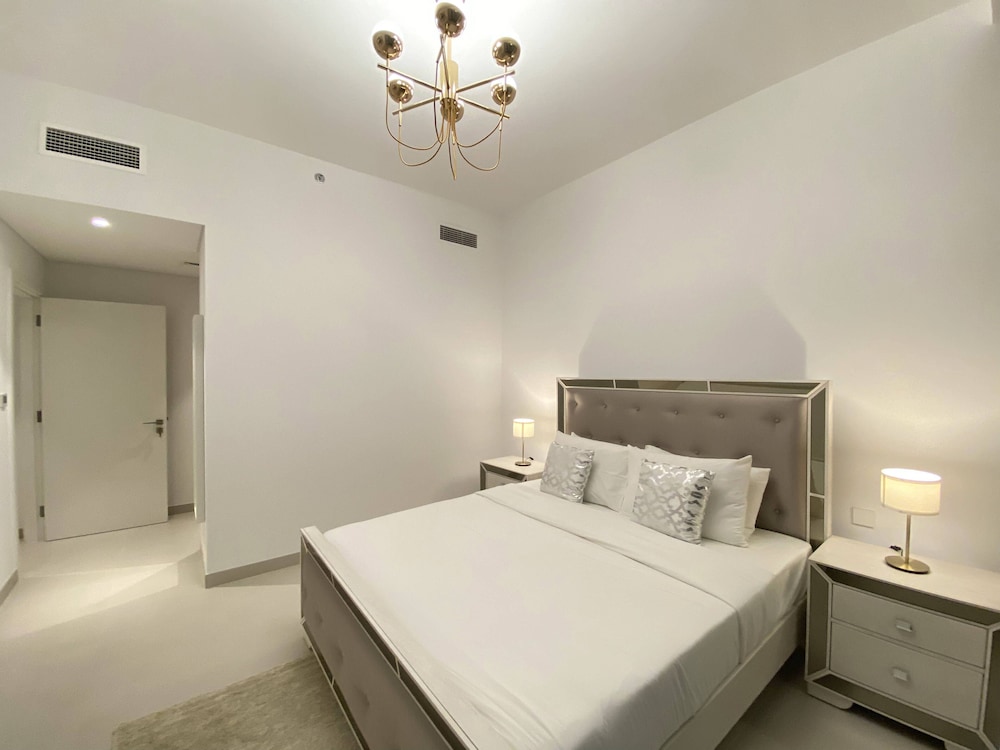 Lux BnB The Grand Creek Harbor Views