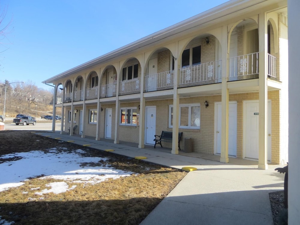 Denison Vacations - The Park Motel - Property Image 9