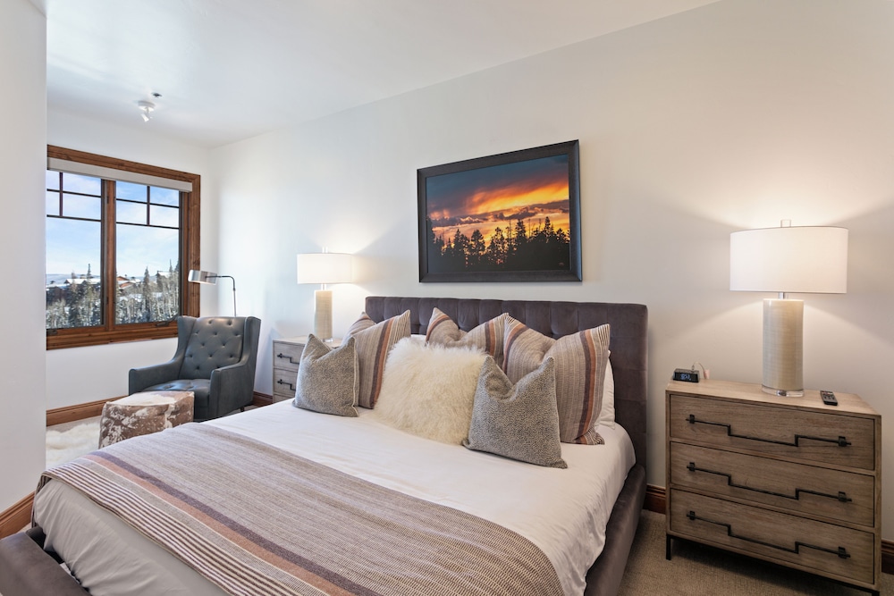 Grand Lodge - Penthouse #505 - Ski-in/ski-out 5 Bedroom Condo