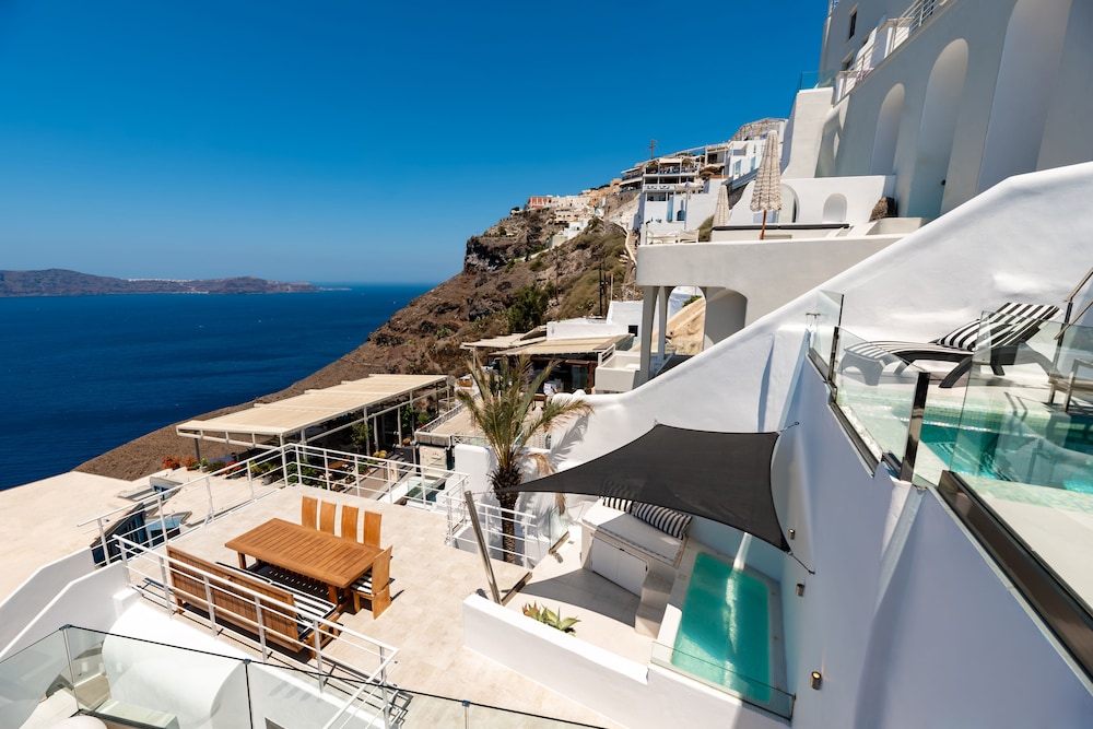 Daydream Luxury Suites
