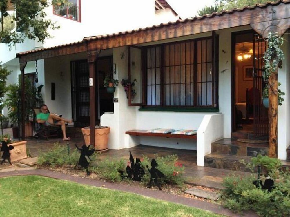 Oaktree Guest House
