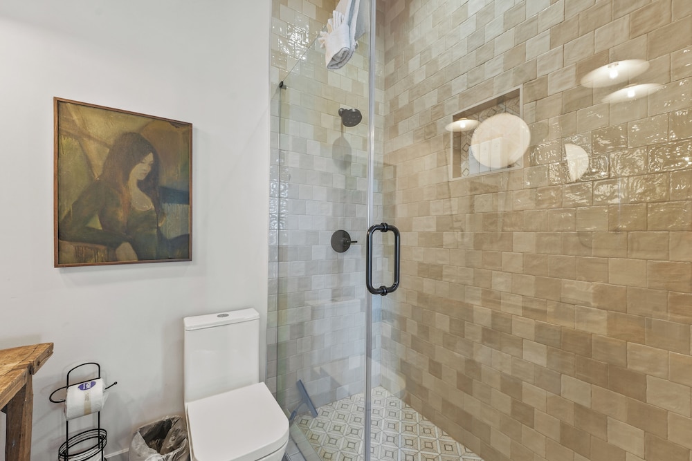 Ebb and Glow Retreat by Ryson Vacation Rentals