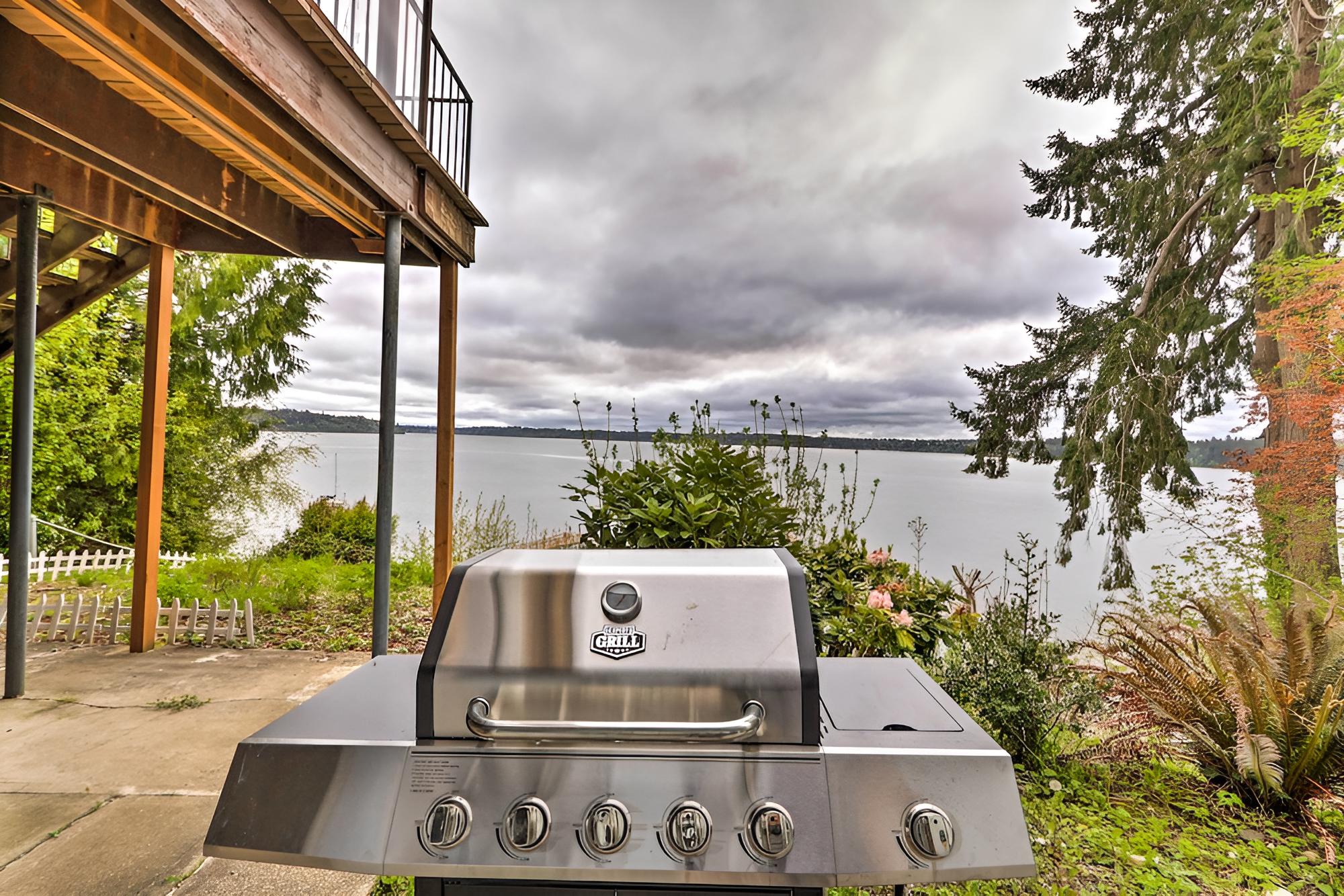 Quiet Beachfront Family Home w/ Mt. Rainier Views! view 3