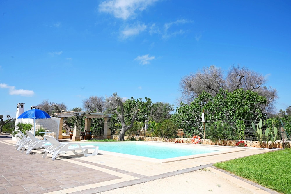 Villa Lino with Pool by Wonderful Italy